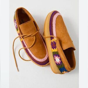 Laidback London Free People Komo suede moccasins crochet shoes tan Sz 41 10